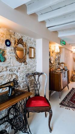 1870 Tas Konak Otel Sanat Sokagi