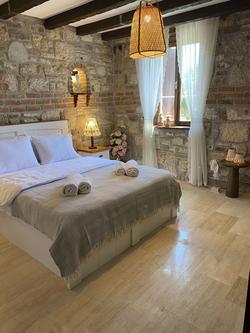 Ionia Liberty Stone Hotel
