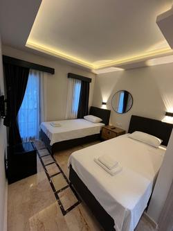 Jest Hotel