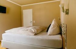Landhotel Airport Inn