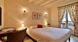 Hotel l'Estirado des Adrets