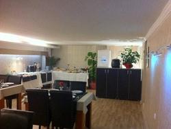 Envoy Hotel