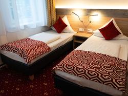 Hotel Mona