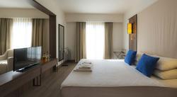 Liv Hotel By Bellazure