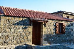 Mavras Tas Odalar