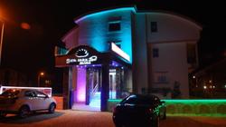 Park Side Hotel