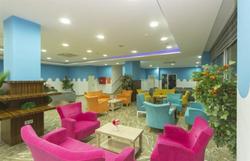 Grand Reina Beach Hotel