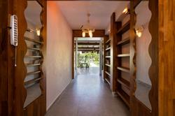 Ayris Hotel