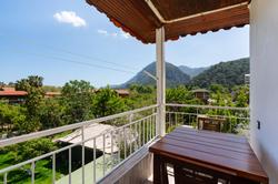 Ayris Hotel