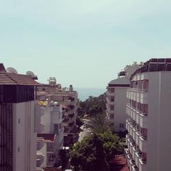 Remi Hotel