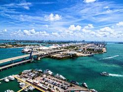 Holiday Inn Port of Miami - Downtown, an IHG Hotel