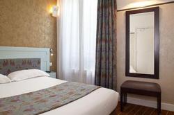 Hotel Eiffel Seine