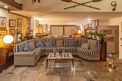 Jane Hotel