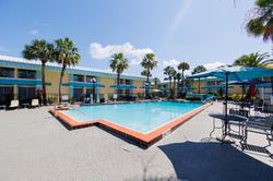 Garnet Inn & Suites