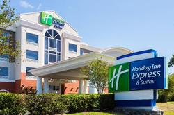 Holiday Inn Express Hotel & Suites Tampa-Fairgroun