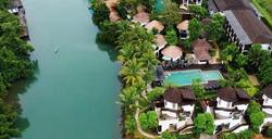 Aana Resort & Spa