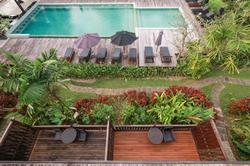 Aana Resort & Spa