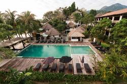 Aana Resort & Spa