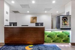 Comfort Suites Willowbrook/Technology Corridor