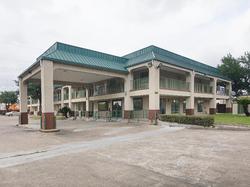 Rodeway Inn & Suites Hwy 290 NW