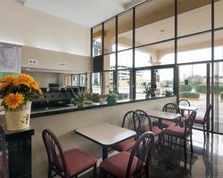 Econo Lodge Inn & Suites West - Energy Corridor
