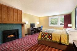 Super 8 by Wyndham Cherokee