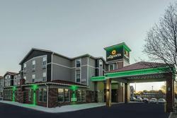 La Quinta Inn & Suites Kansas City Airport