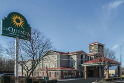 La Quinta Inn & Suites Kansas City Airport