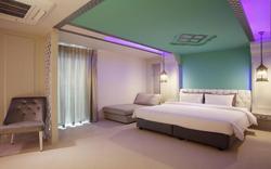 The Verandah Hotel