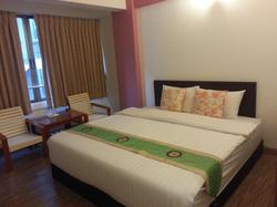 Oyo 299 Crown Bts Nana Hote