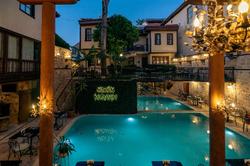 Mediterra Art Boutique