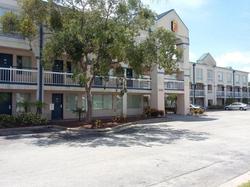 Super 8 by Wyndham Orlando Near Florida Mall