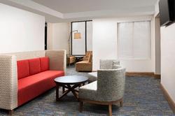 Holiday Inn Express and Suites College Park