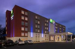Holiday Inn Express and Suites College Park
