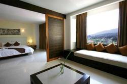 B2 Premier Hotel & Resort