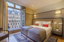 Le Claridge Champs-Elysees Fraser Suites