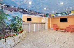 Super 8 by Wyndham Daytona Beach