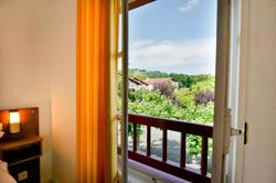 Logis Hotel Baratxartea