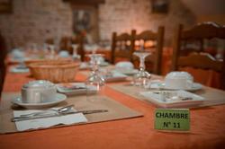 Logis Hotel La Croix Verte Le Relais Des Moulins