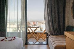 Razane Hotel