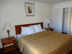 Econo Lodge Airport at RJ Stadium