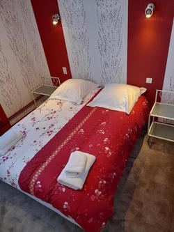 Logis Hotel Au Puits Enchante