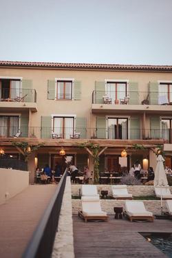 Boutique Ha Tel Et Restaurant Basgi Basgi