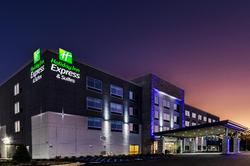 Holiday Inn Express And Suites Senatobia I 55
