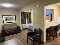HomeTowne Studios & Suites Greensboro