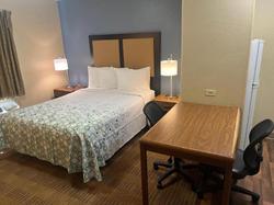 HomeTowne Studios & Suites Greensboro