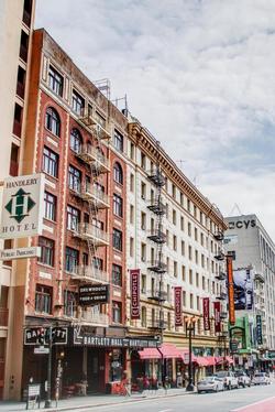 The Bartlett Hotel And Guesthouse