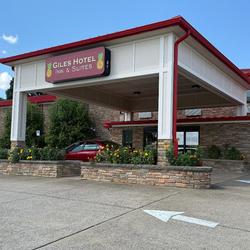 Giles Hotel Inn & Suites