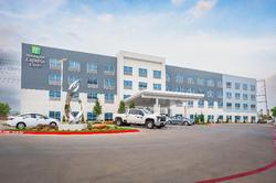 Holiday Inn Express & Suites Waco Downtown