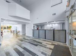 Econo Lodge Inn And Suites